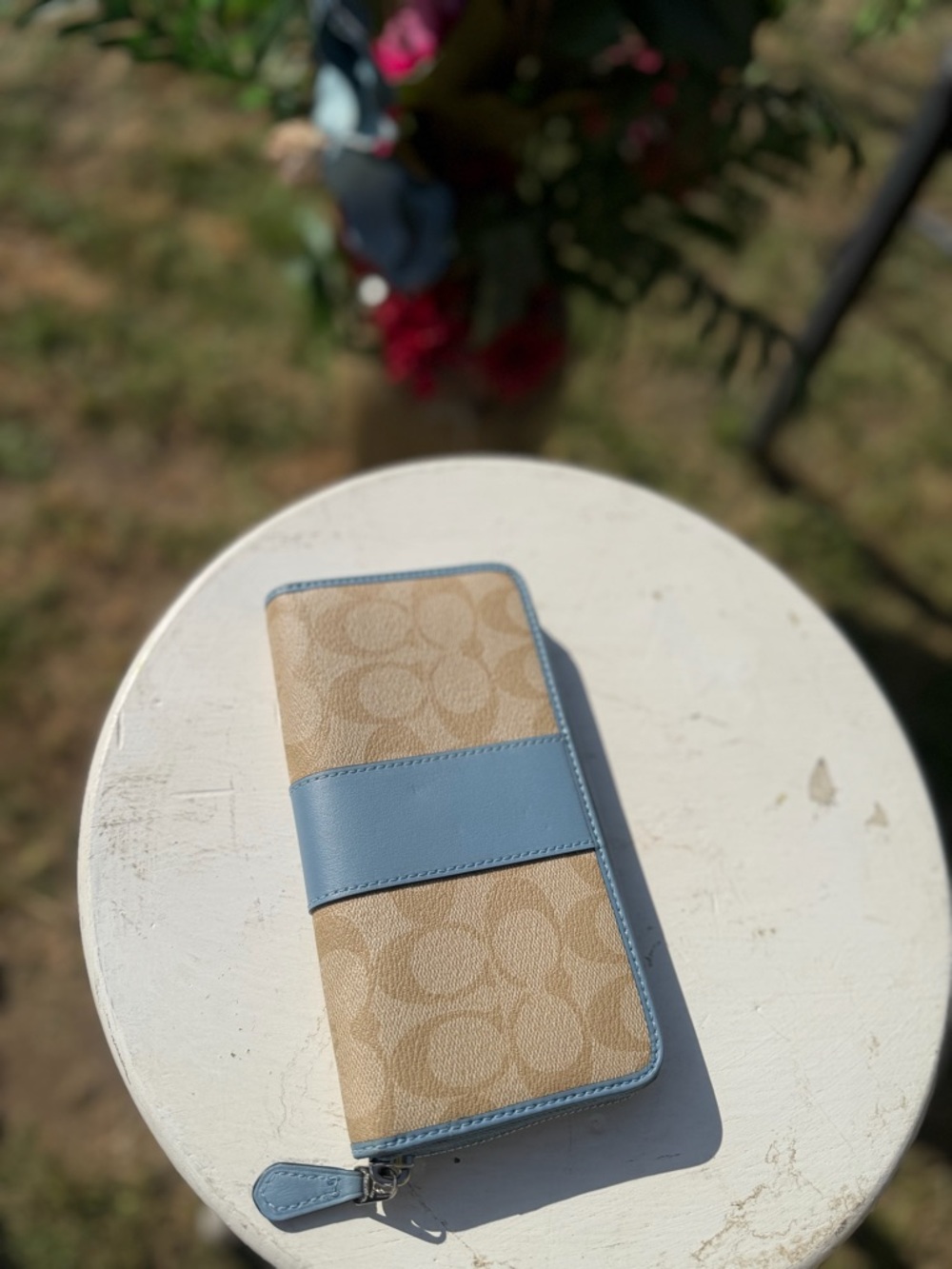 Coach Beige Signature Canvas Wallet with Light Blue Trim - Picture 5 of 6